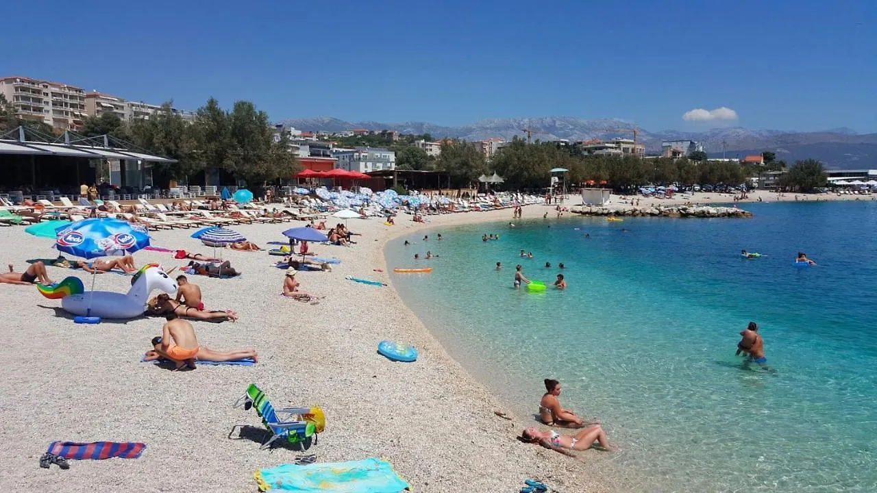 Close To Znjan Beach Spacious Studio With Balcony Apartment Split