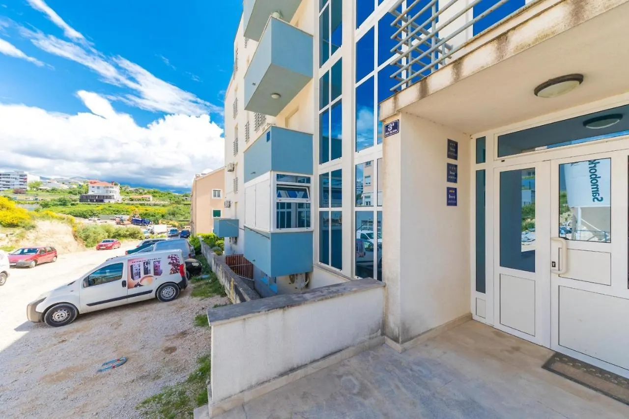 Close To Znjan Beach Spacious Studio With Balcony Apartment Split Croatia